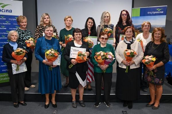 Kraj Vysočina ocenil knihovnice z malých obcí. Hlavní ceny získaly Skuhrov a Senožaty