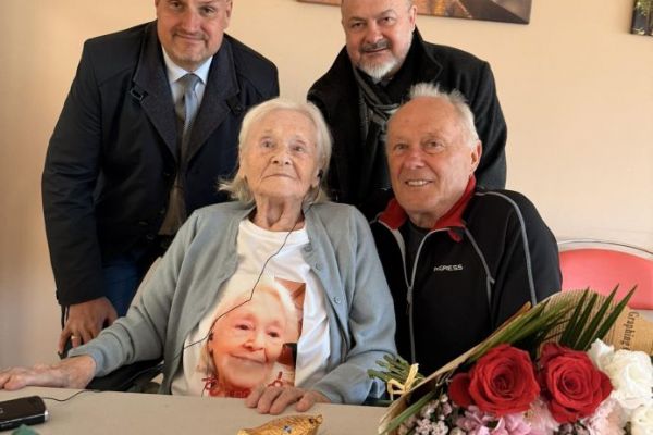 Paní Marta Charvátová oslavila 2. dubna sté narozeniny