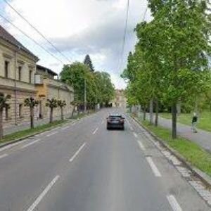 obrazek: avatar DŘEVĚNÉ HRAČKY A ANTIKVARIÁT