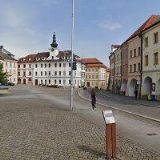 HUŇÁČEK PETR-ANTIKVARIÁT NA RYNKU