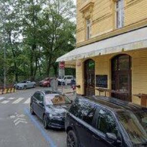 obrazek: avatar LOKÁL NAD STROMOVKOU