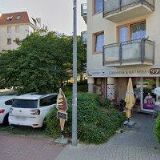 CUKRÁRNA SNÍDEJTE ŠAMPAŇSKÉ