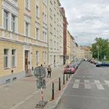 KADEŘNICTVÍ MALÁ PHUONG