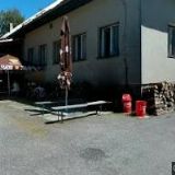 UBYTOVÁNÍ NA REJVÍZU