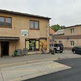 KADEŘNICTVÍ U ZASTÁVKY