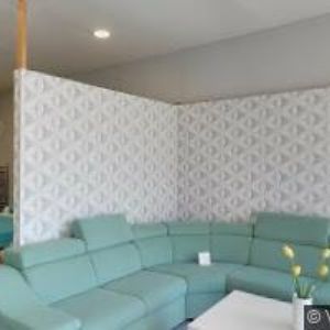 obrazek: avatar NÁBYTEK U TŘÍ KOHOUTŮ