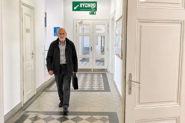 Bývalý důstojník StB z Plzně dostal dva roky s podmínkou za nátlak na signatáře Charty 77