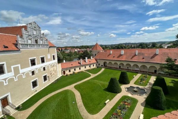 Hradozámecká noc na Vysočině dnes nabídne večerní prohlídky, film i divadlo