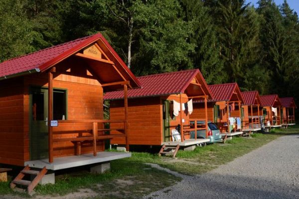 Muž v kempu na Sušicku ohrožoval hosty nožem