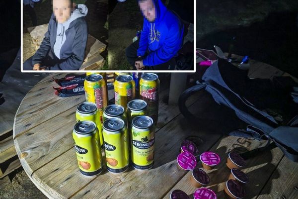 Noční překvapení v Bukovci. Strážníci našli dva muže přímo ve vypáčeném stánku