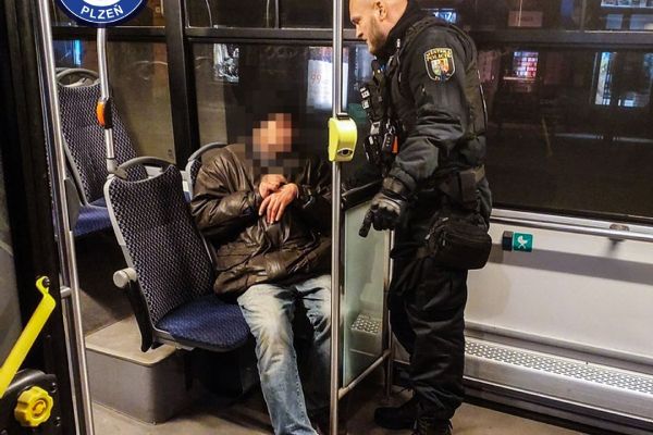 Opilec s 2,37 ‰ zastavil trolejbus u Mrakodrapu