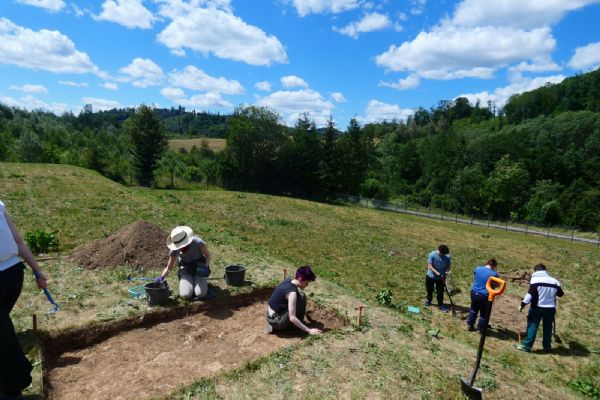 Plzeňští archeologové odkryli základy nacistického tábora pro Romy a Sinty