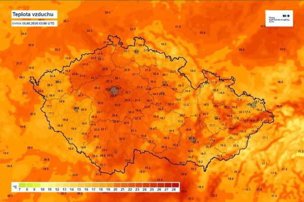 Praha zažila mimořádně teplou noc. Na severovýchodě metropole teplota neklesla pod 25,2 °C