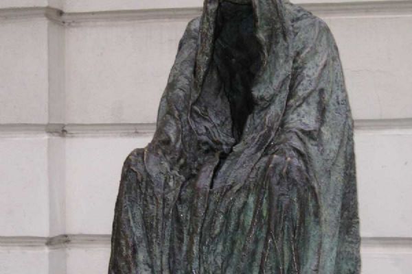 Zmizel Il Commendatore: Socha opustila prostor u Stavovského divadla