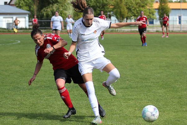 Klatovské fotbalistky otočily duel v Blatné. Rozhodla Chobotová