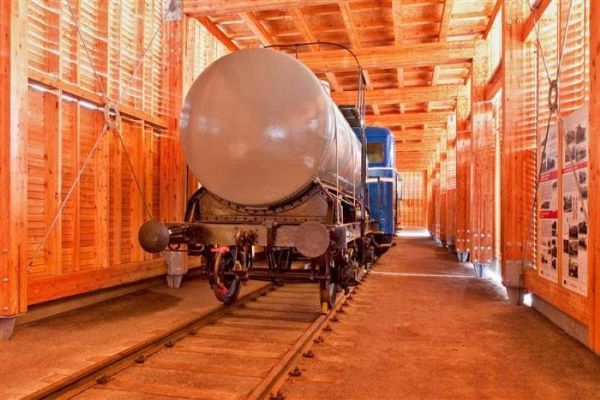 Expozice železniční historie láká do Telče na léto