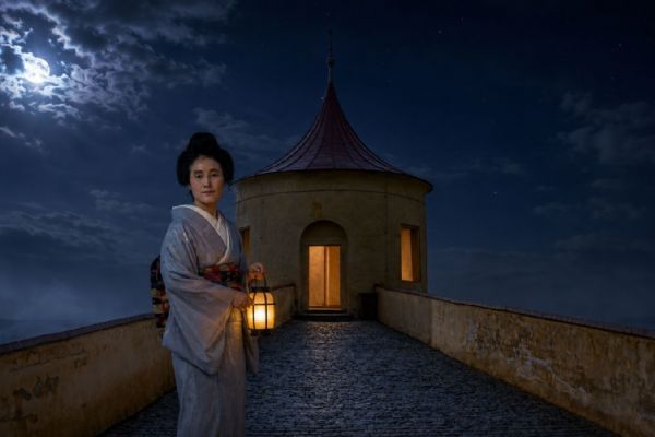 Hradozámecká noc v Horšovském Týně přemění zámek na Japonsko v noci