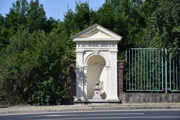 Kaplička sv. Jana Nepomuckého na Lochotíně září v nové kráse