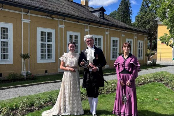 Kozel ožije dobou Černínů. Kostýmované prohlídky ukážou běžný den šlechtického sídla