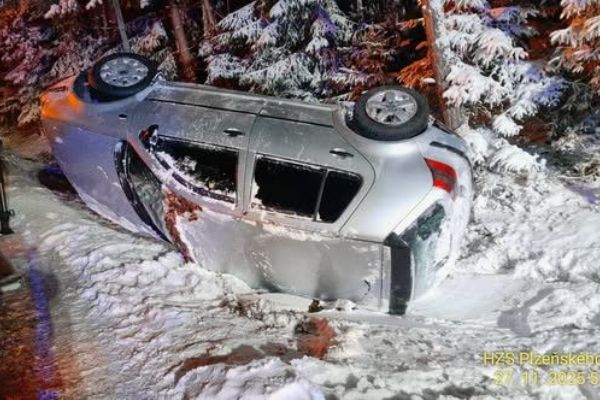 Ledovky ochromují region - hrozí další ochlazení a nehody