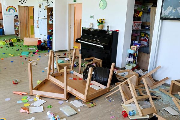 Školku na Tachovsku podle policie zničili nezletilí puberťáci. Trest jim nehrozí