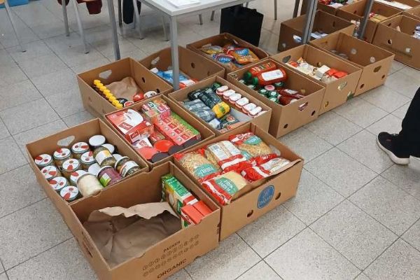 Potravinová pomoc v kraji sílí: více balíčků a hygieny pro potřebné