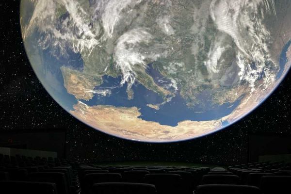 Pražské planetárium září novou 8K technologií po rekonstrukci za 300 milionů
