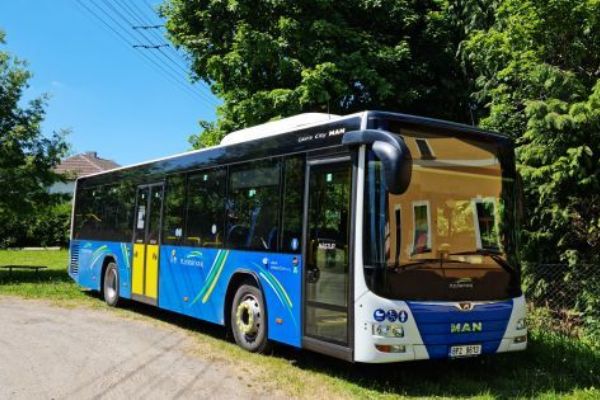 Z Tachova vyjede linka 764 do Bärnau a Tirschenreuthu, o víkendech cyklobus
