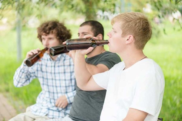 Alkohol v Česku způsobuje tisíce úmrtí ročně