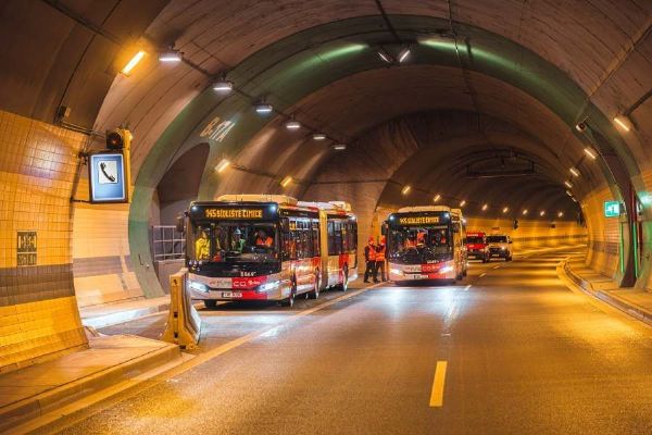 Autobusová linka 145 testovala provoz i evakuaci v tunelu Blanka