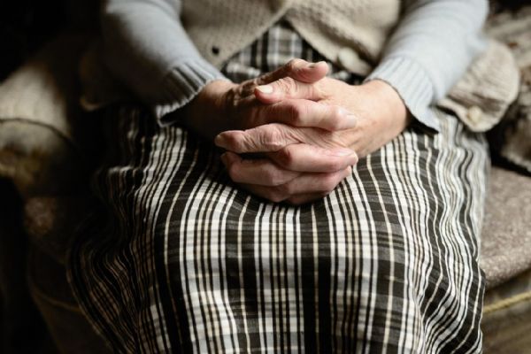 Důchody v Plzeňském kraji patří k vyšším v Česku. Nejvíc si polepšili senioři v Plzni