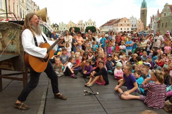 Dva výrazné festivaly Prázdniny na Vysočině: Telč a Náměšť lákají na hudbu