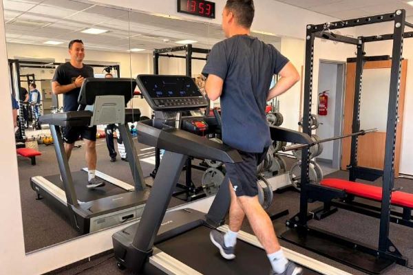 Hasiči z Bitozevsi posilují kondici s novým trenažerem od Nexenu