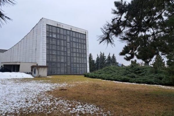 Klatovské krematorium omezuje kremace, zahájilo generální opravu hlavní pece