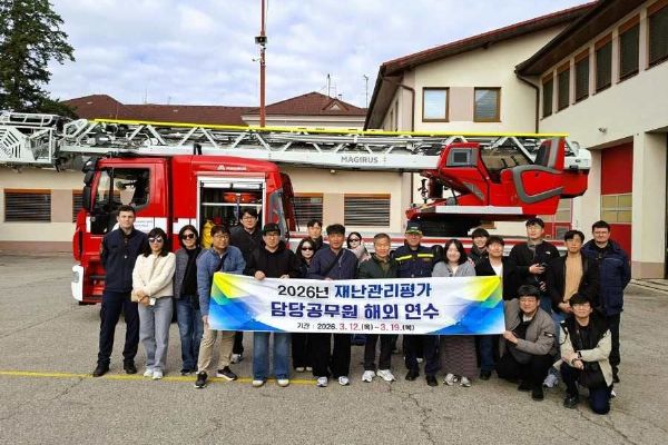 Korejská delegace navštívila jihočeské hasiče a porovnávala postupy zásahů