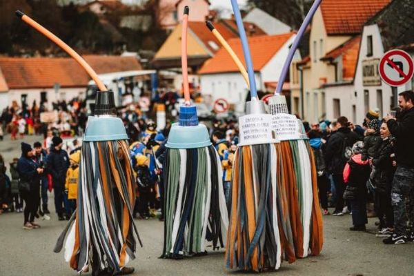 Milevsko míří na rekord v počtu masek. Bude 1248 masek překonáno?