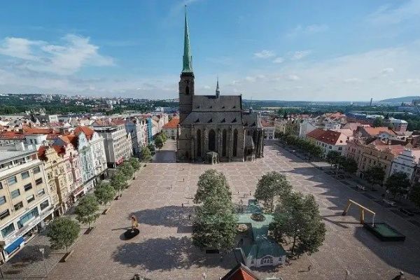 Náměstí Republiky čeká proměna, stinné jilmy a méně aut