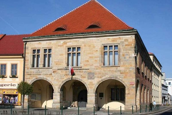 Nymburk prodává pozemky pro nové domovy seniorů, město získá přes šest milionů korun