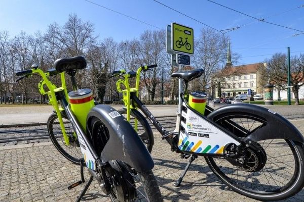 Plzeň rozšiřuje Pilsen Bike, přibude 100 elektrokol a nová stanoviště v okrajích