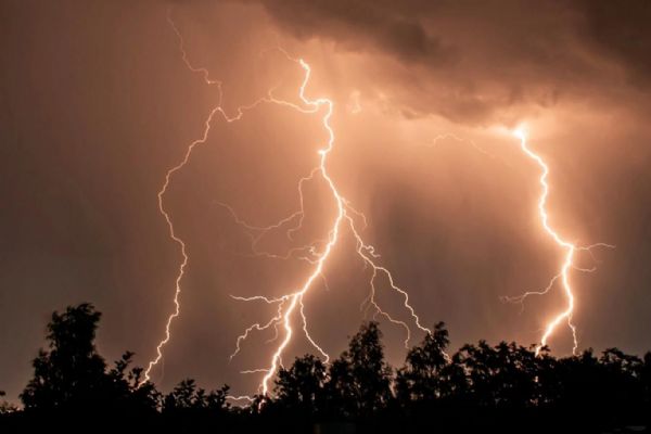 Plzeňský kraj se může na konci týdne rozpálit až k 37 °C. Předtím hrozí silné bouřky