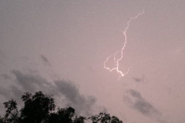 Ticho před bouří nad Plzeňskem? Slunce a vedro mohou během pár hodin vystřídat lijáky, vichr a kroupy