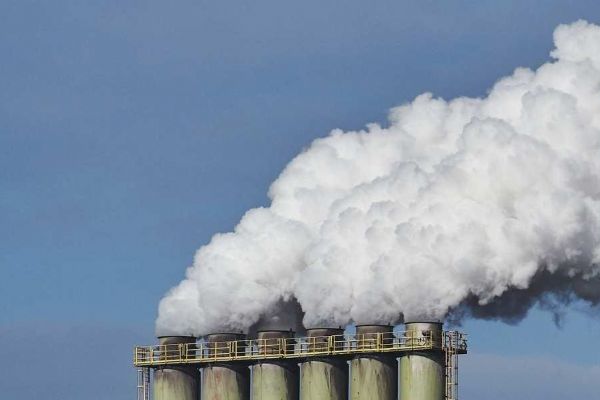 U Temelína předali 2 400 podpisů proti plánované spalovně nebezpečných odpadů v Hůrce