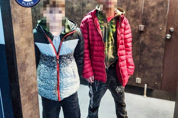 Uprchlíci dopadeni u toalet v Galerii Slovany