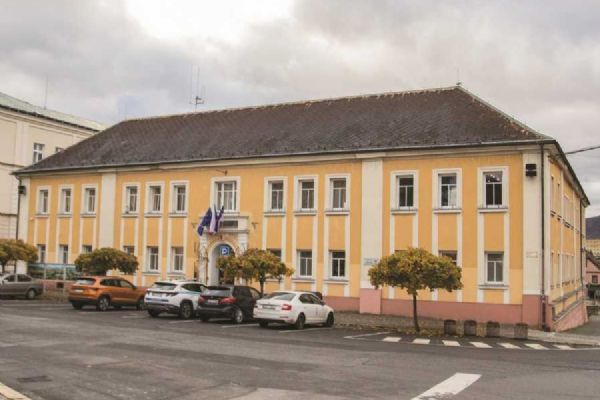 Varnsdorfská radnice projde rekonstrukcí: bezbariérový přístup a nové atrium za 46 milionů