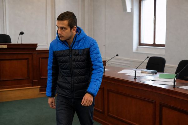 Za bodnutí muže před barem dostal podmínku. Po zásahu Bradáčové jde na 5,5 roku sedět