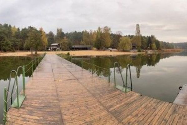 Bolevák má nová plovoucí mola. Plzeň chystá další na opačné straně rybníka