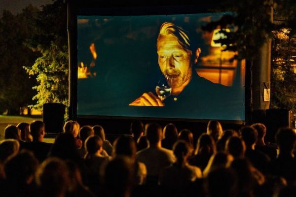 Hrákula zve do Hradiště. Kulturní léto u Úhlavy má filmovou i dobročinnou tradici
