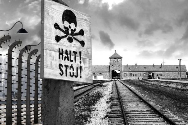 Jak si Česko připomíná holokaust? Výzkum mapuje stovky pomníků i „kameny zmizelých“