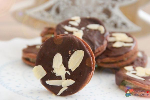 Dostal chuť na vánoční cukroví, teď má problém s policií