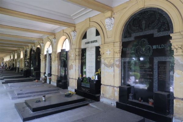 Na Ústředním hřbitově proběhne letos rozsáhlá obnova arkád